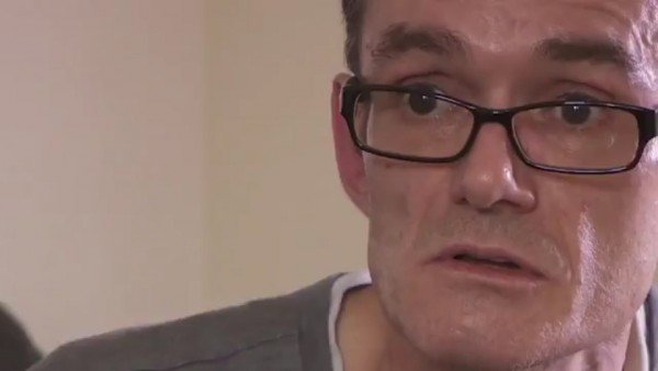 english-engineer-performs-surgery-on-himself-using-pliers_image-0