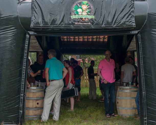 充气-pub-is the-the-the-the-next-next-party_image-1