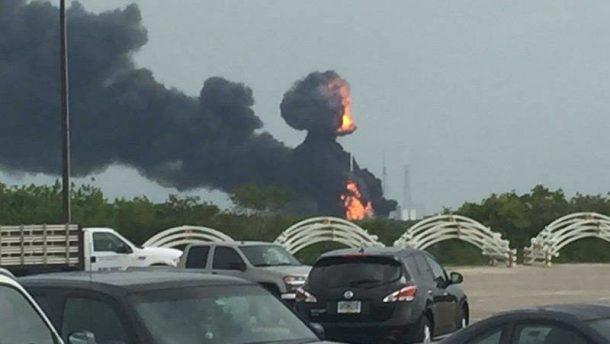 SpaceX火箭上的卫星所有者要求埃隆·马斯克支付5000万美元
