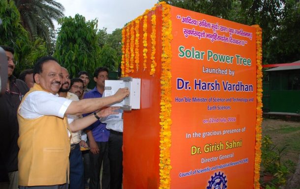 solar-power-tree-covers-4-sq-ft-of-land-and-can-power-up-5-homes_image-2