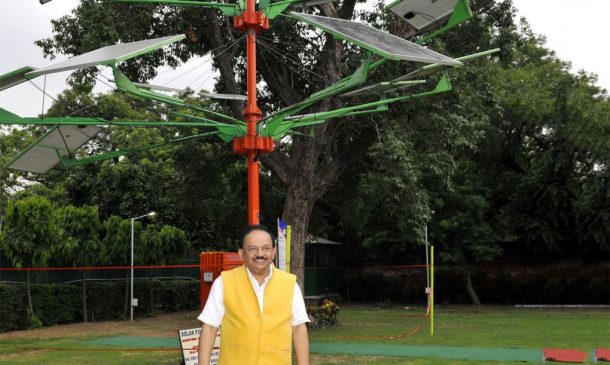 solar-power-tree-covers-4-sq-ft-of-land-and-can-power-up-5-homes_image-4