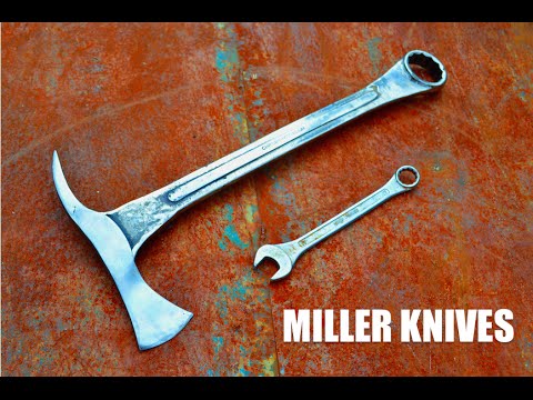 把扳手插进战斧里