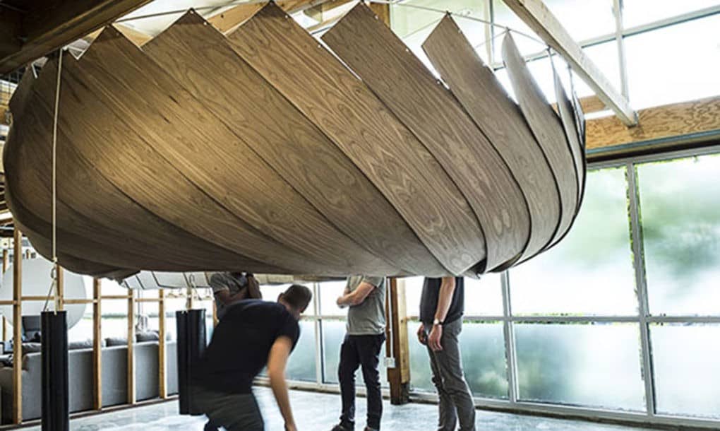 mit-and-google-design-a-temporary-office-meeting-space-that-drops-down-from-the-ceiling_image-0