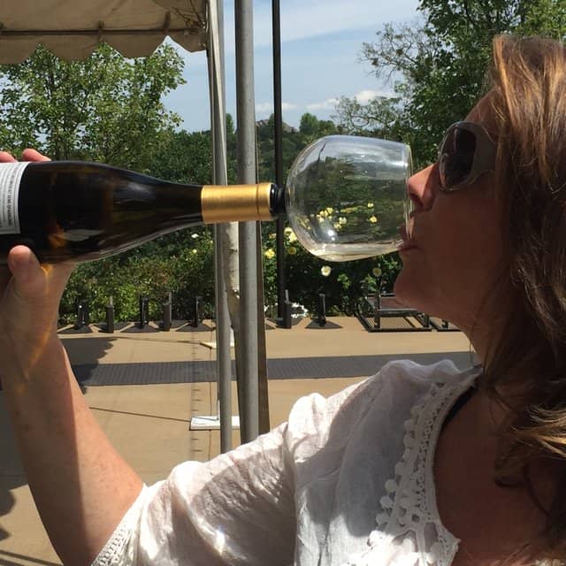 sip-without-shame-with-the-new-wine-bottle-stoppers-shaped-like-wine-glasses_image-0