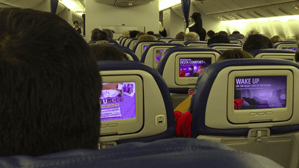 哪个是最好的教练座位，如果您是您的空位座位 - 隔壁 - 隔离到yours_image-2