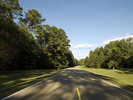 why-do-we-drive-on-parkways-and-park-on-driveways_image-2