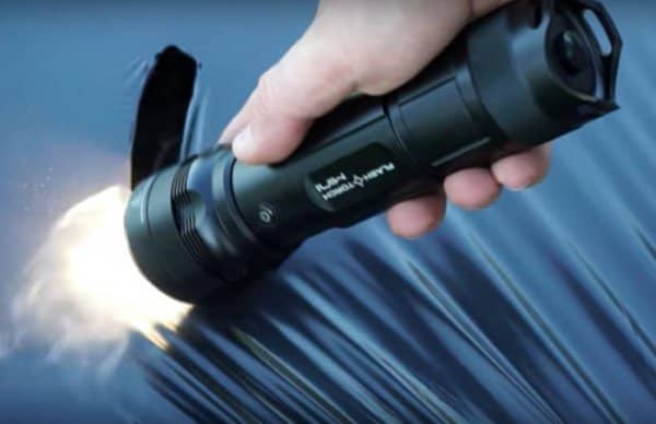 you-can-use-this-powerful-little-flashlight-to-start-a-fire-and-cook-breakfast_image-1