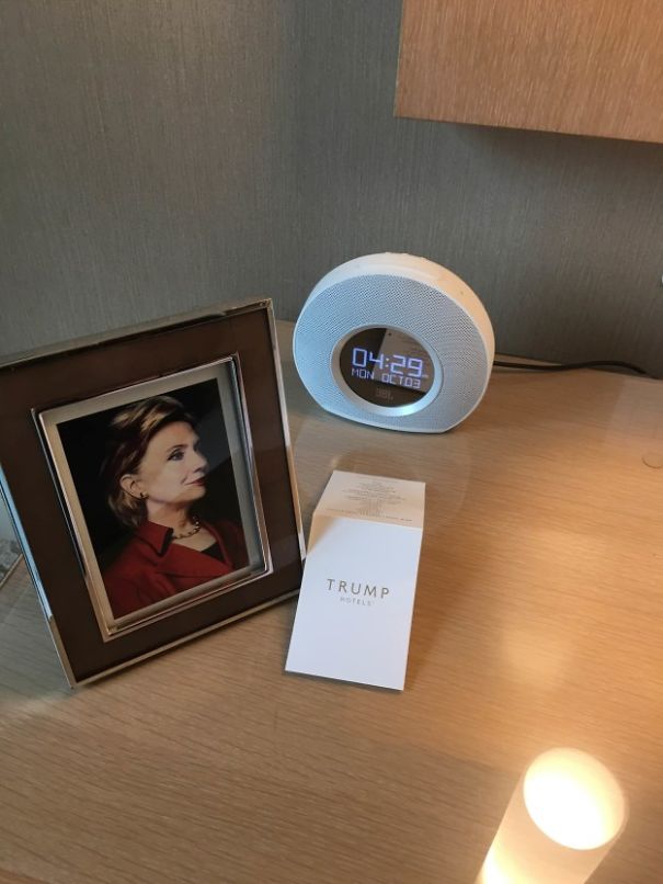 clinton-photo-trump-hotel-request-jon-lorenzini-chicago-4