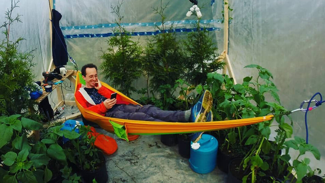 人类用200株植物把自己密封起来