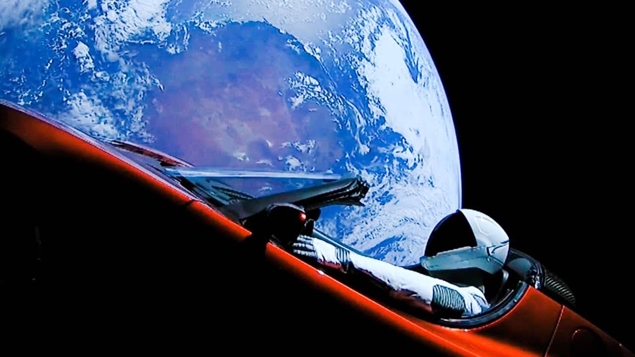 星人和跑车穿越火星