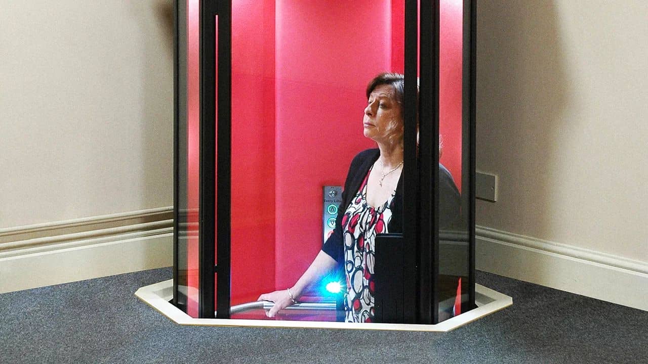 最快的电梯存在的原因,解释了一半有趣!