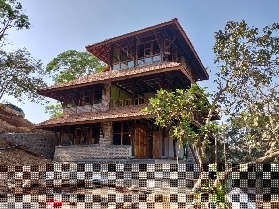 Dhruvang和Priyanka建造的房子不需要风扇或空调