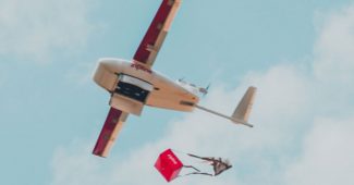 Zipline COVID-19物资交付使用无人机