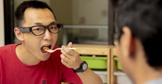 FitByte眼镜可以帮助你记录饮食日记