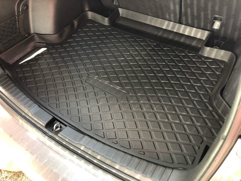 本田CR-V的10个最佳行李箱垫