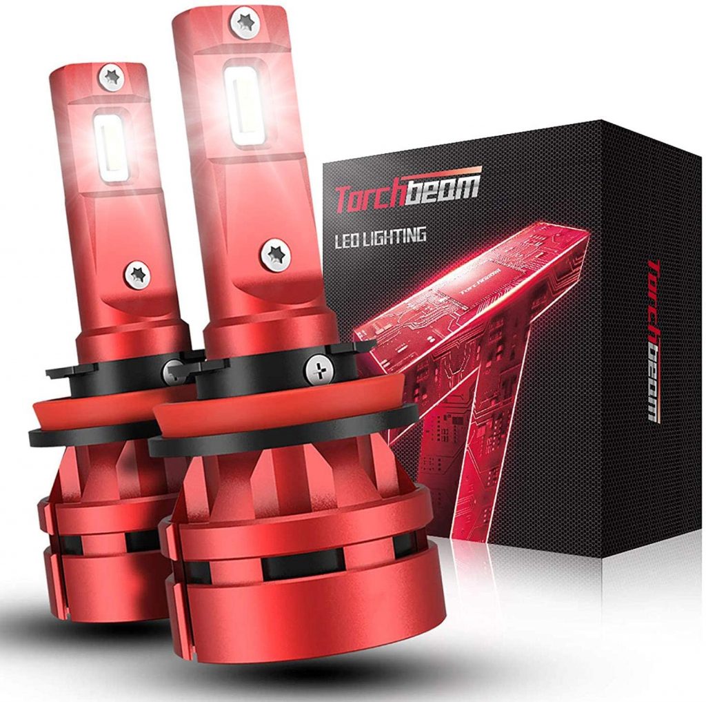 日产盗贼的10个最佳前大灯灯泡